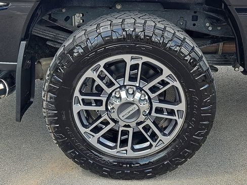Used 2025 Ford F350 Platinum w/ Platinum Plus Package AWD/4WD image 7