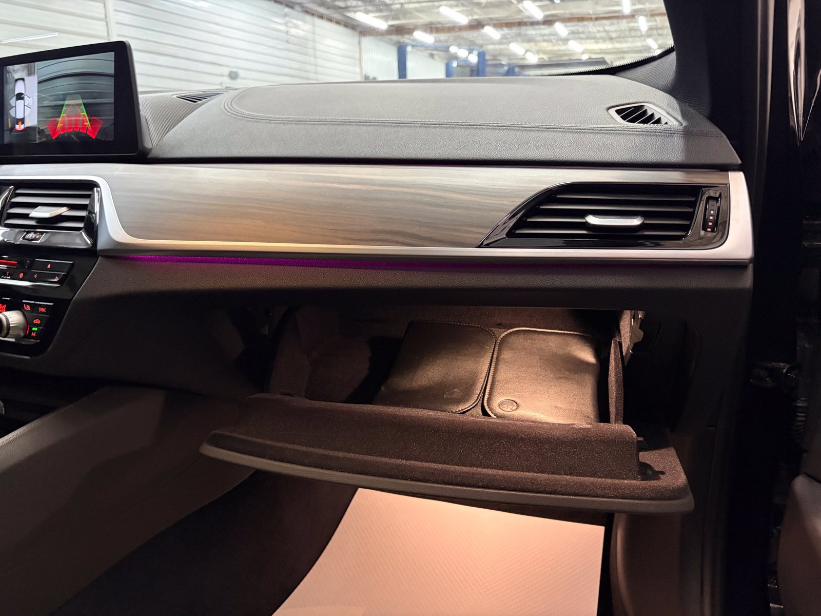 Used 2017 BMW 540i xDrive w/ M Sport Package AWD/4WD image 34