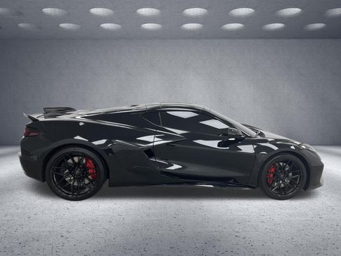 Used 2026 Chevrolet Corvette Z06 RWD image 6
