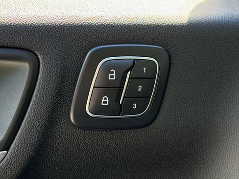 Certified 2025 Ford Escape Platinum AWD/4WD image 21