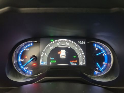 Used 2025 Toyota RAV4 XLE AWD/4WD image 28
