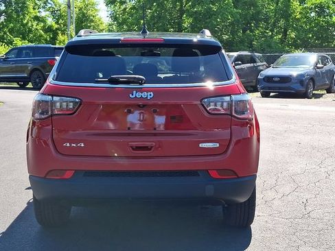 Used 2018 Jeep Compass Latitude w/ Popular Equipment Group AWD/4WD image 11