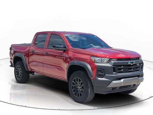 Used 2026 Chevrolet Colorado Trail Boss AWD/4WD image 3