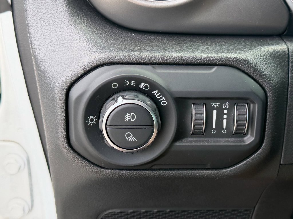 Used 2022 Jeep Gladiator Sport AWD/4WD image 27