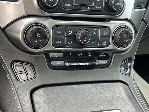 Used 2018 Chevrolet Tahoe Premier AWD/4WD image 36