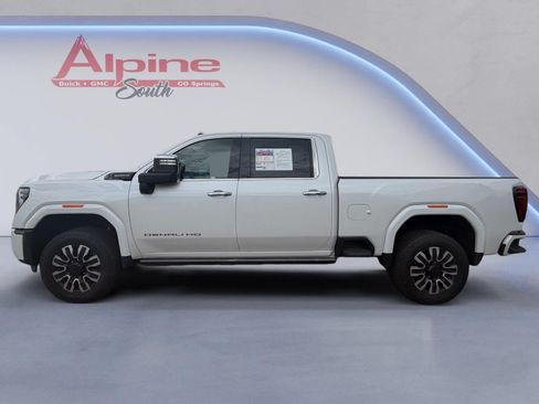 Used 2025 GMC Sierra 3500 Denali Ultimate AWD/4WD image 2