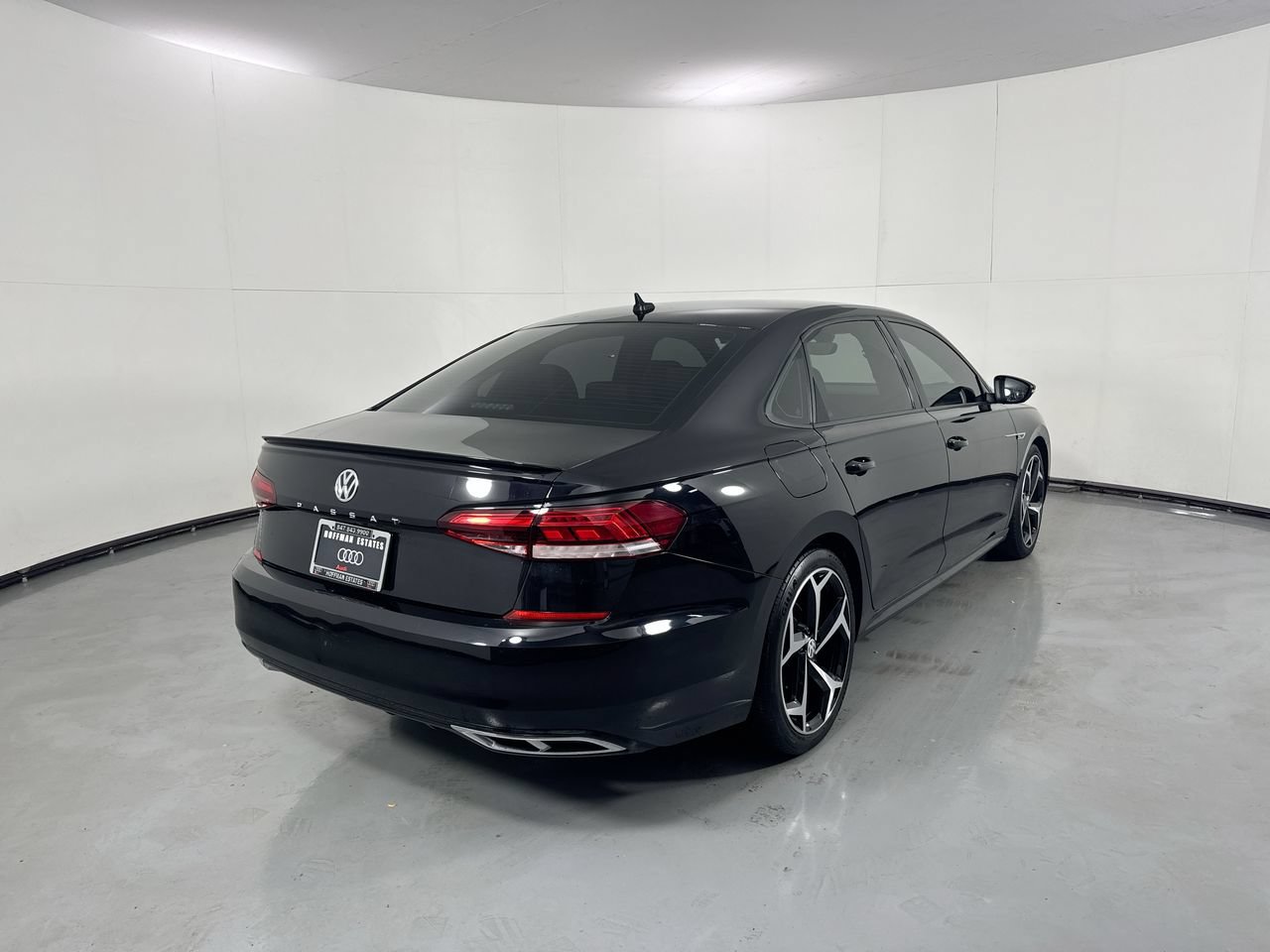 Used 2021 Volkswagen Passat 2.0T R-Line FWD image 6