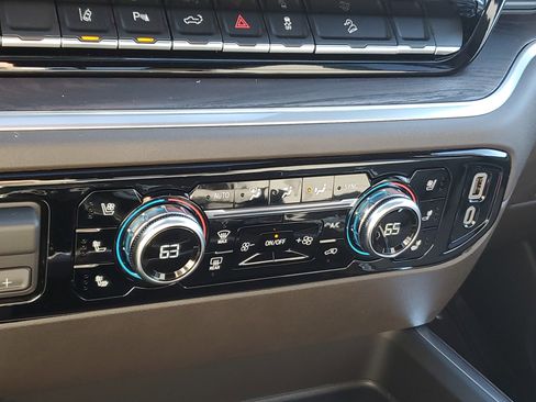 New 2025 GMC Sierra 2500 SLT w/ SLT Premium Package image 21