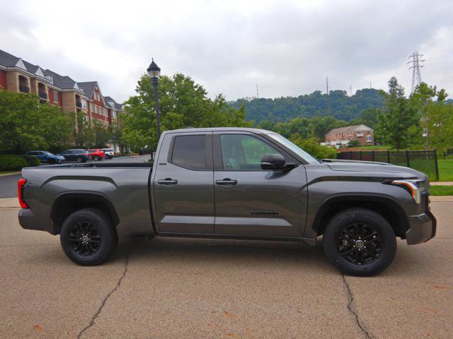 Used 2024 Toyota Tundra SR5 w/ SR5 Premium Package AWD/4WD image 9