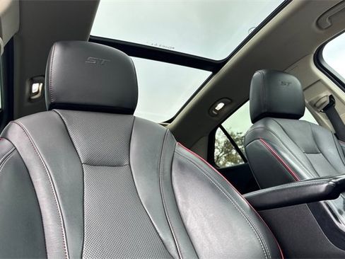 Used 2022 Buick Envision Essence w/ Sport Touring Package image 20