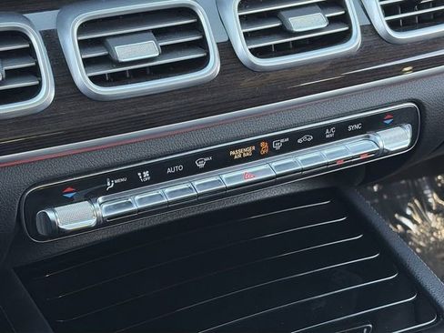 Used 2024 Mercedes-Benz GLE 350 4MATIC w/ 3rd Row Seat Package image 31