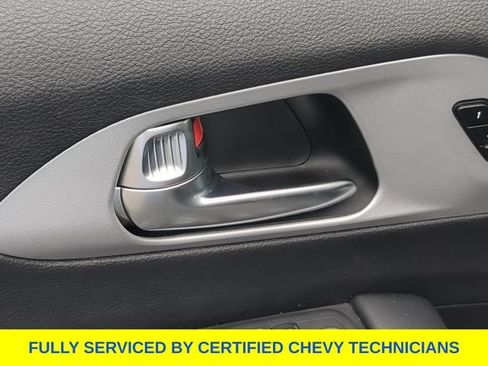 Used 2025 Chrysler Pacifica Limited FWD image 22