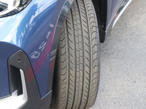 Certified 2025 BMW X1 xDrive28i w/ Convenience Package image 7