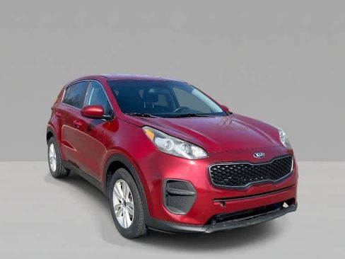 Used 2018 Kia Sportage LX FWD image 2