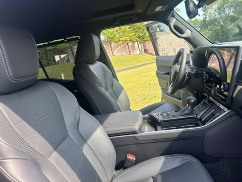 Used 2026 Lexus GX 550 w/ Cold Area Package AWD/4WD image 16