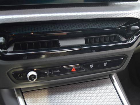 Used 2025 BMW 330i xDrive Sedan w/ Convenience Package image 22