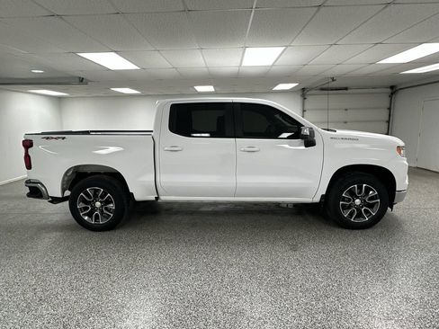 Used 2024 Chevrolet Silverado 1500 LT AWD/4WD image 9