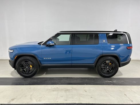 Used 2023 Rivian R1S Adventure AWD/4WD image 2