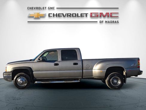 Used 2006 Chevrolet Silverado 3500 W/T w/ Skid Plate Package image 6