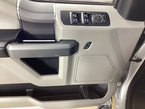 Used 2018 Ford F150 XLT w/ Equipment Group 302A Luxury AWD/4WD image 13