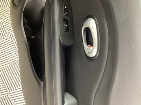 Used 2016 Kia Soul image 16