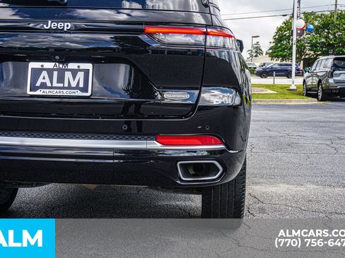 Used 2022 Jeep Grand Cherokee Summit AWD/4WD image 17