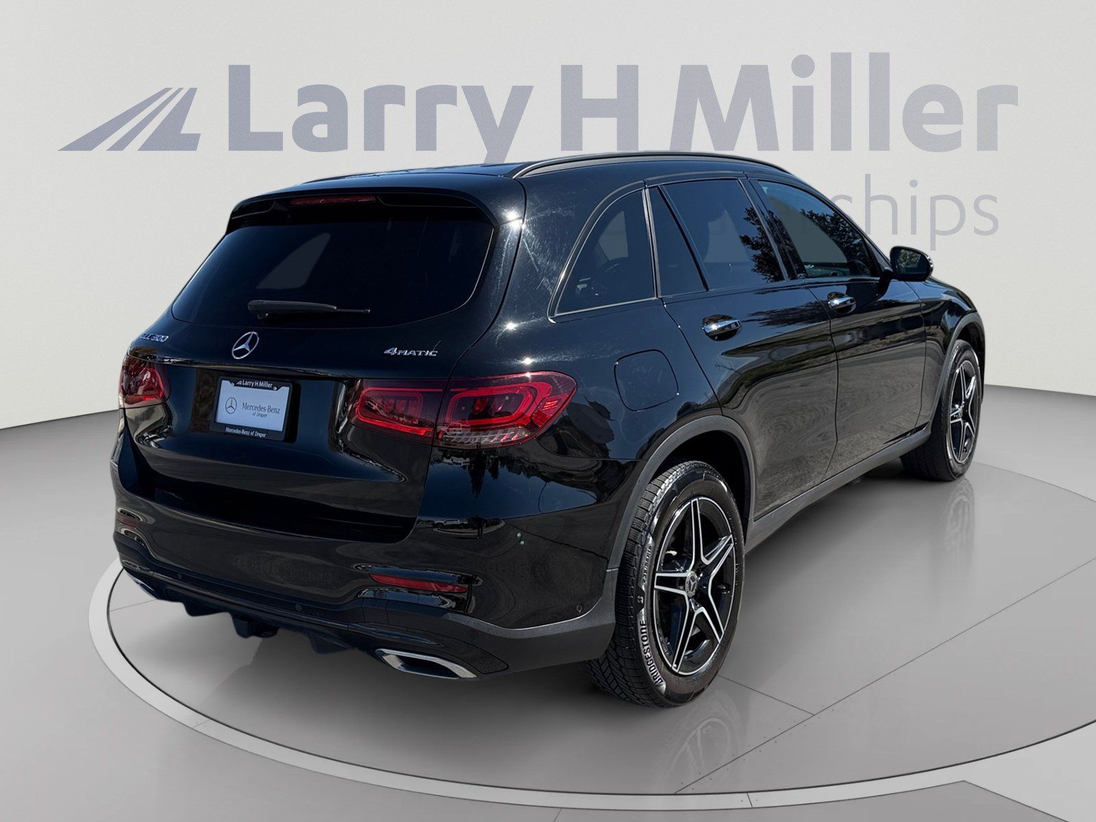 Used 2021 Mercedes-Benz GLC 300 4MATIC image 5