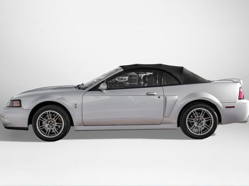 Used 2003 Ford Mustang Cobra image 9