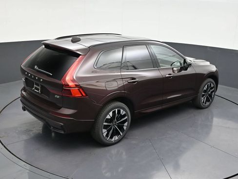 Used 2026 Volvo XC60 B5 Plus AWD/4WD image 18