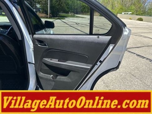 Used 2017 Chevrolet Equinox LT w/ Sport Edition AWD/4WD image 30
