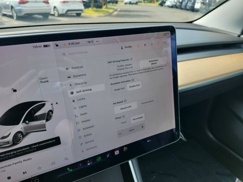 Used 2020 Tesla Model 3 Standard Range Plus RWD image 17