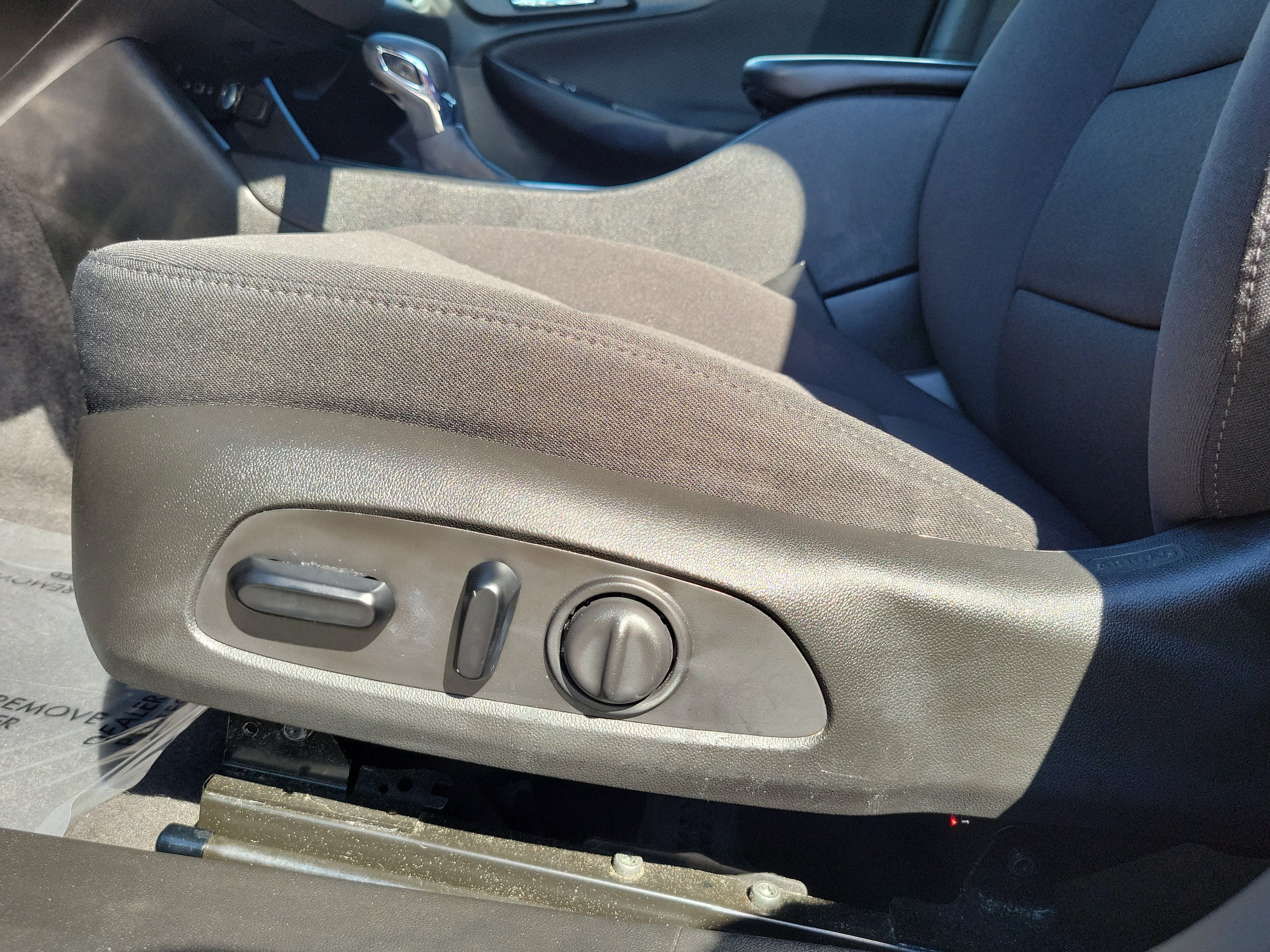 Used 2021 Chevrolet Malibu LT FWD image 12