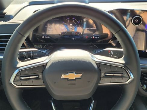 New 2025 Chevrolet Suburban Premier image 28