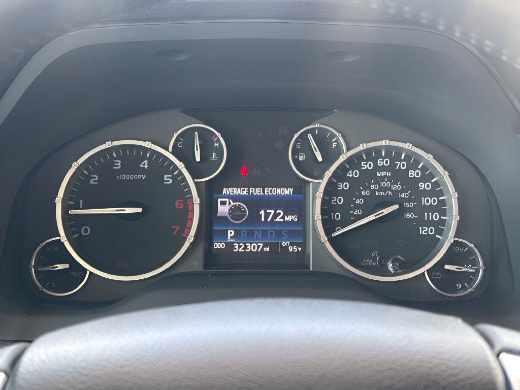 Used 2016 Toyota Tundra Limited w/ Limited Premium Package RWD image 7