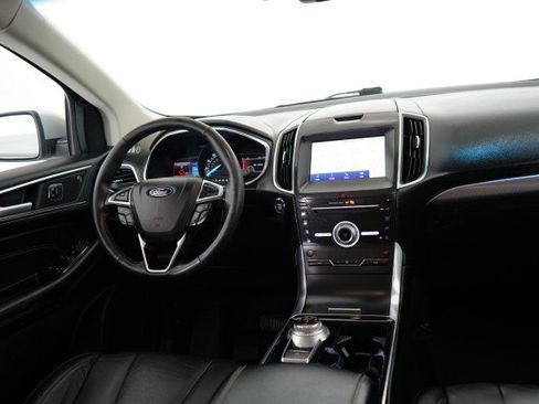 Used 2019 Ford Edge Titanium FWD image 15
