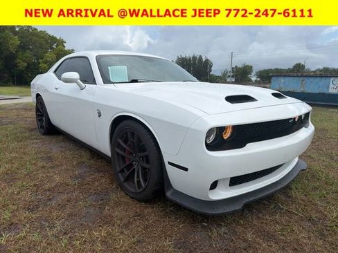 Used 2023 Dodge Challenger SRT Hellcat RWD image 2
