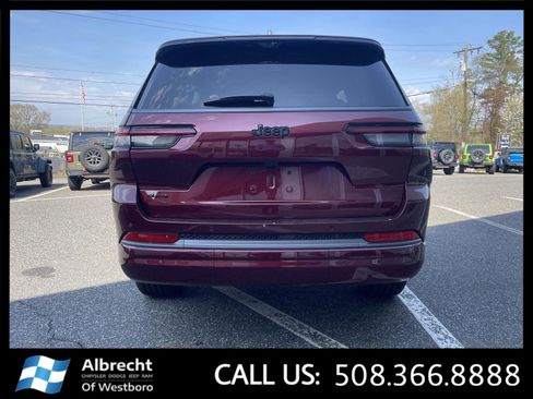 New 2026 Jeep Grand Cherokee L Limited AWD/4WD image 4