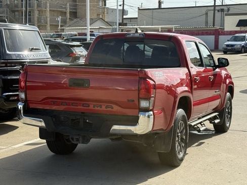Used 2021 Toyota Tacoma SR5 RWD image 4