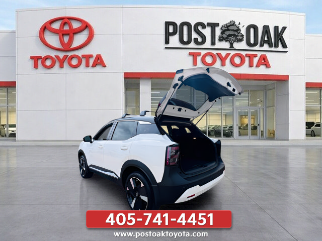 Used 2026 Nissan Kicks SR FWD image 5