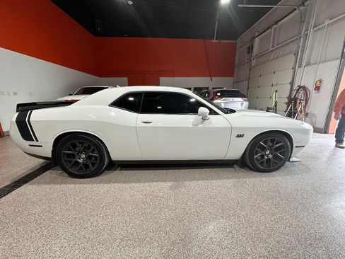 Used 2016 Dodge Challenger R/T Scat Pack w/ Leather Interior Group image 2