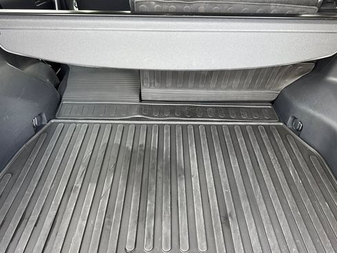 Used 2024 Toyota RAV4 LE image 21