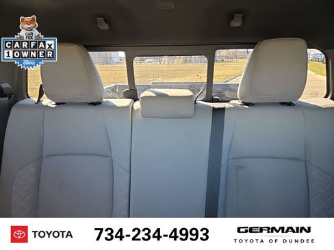 Used 2025 Toyota Tacoma SR5 AWD/4WD image 15