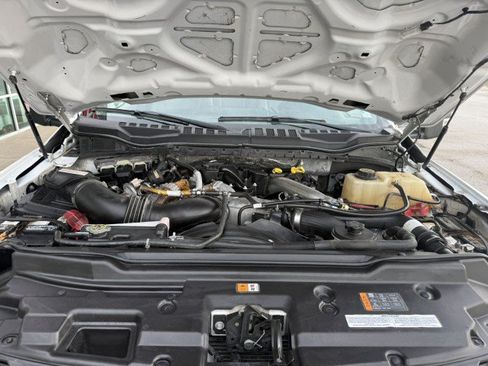Used 2017 Ford F550 4x4 Crew Cab Super Duty image 26