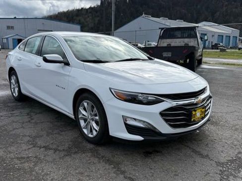 Used 2024 Chevrolet Malibu LT image 3