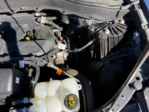 Used 2020 Ford Explorer XLT w/ Comfort Package image 15