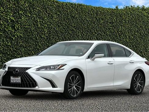 Used 2025 Lexus ES 300h w/ Premium Package FWD image 8