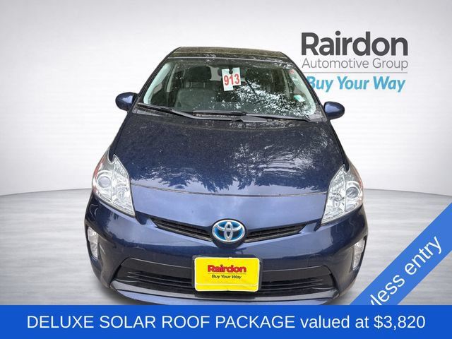 Used 2015 Toyota Prius Four w/ Deluxe Solar Roof Package FWD image 2