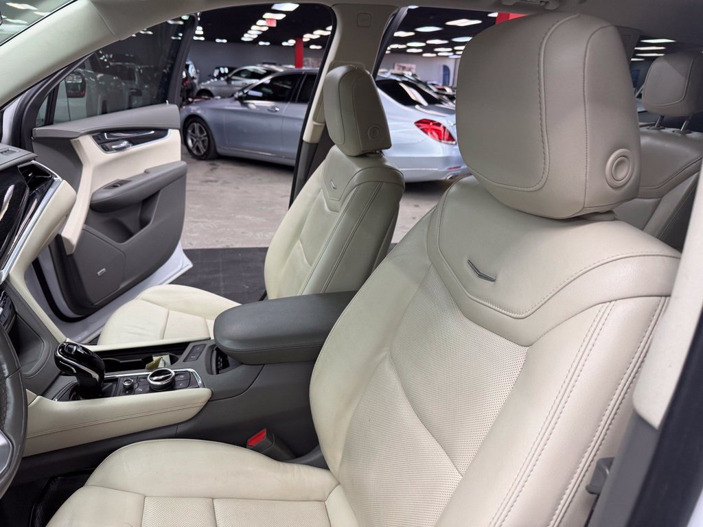 Used 2020 Cadillac XT6 Premium Luxury FWD image 34