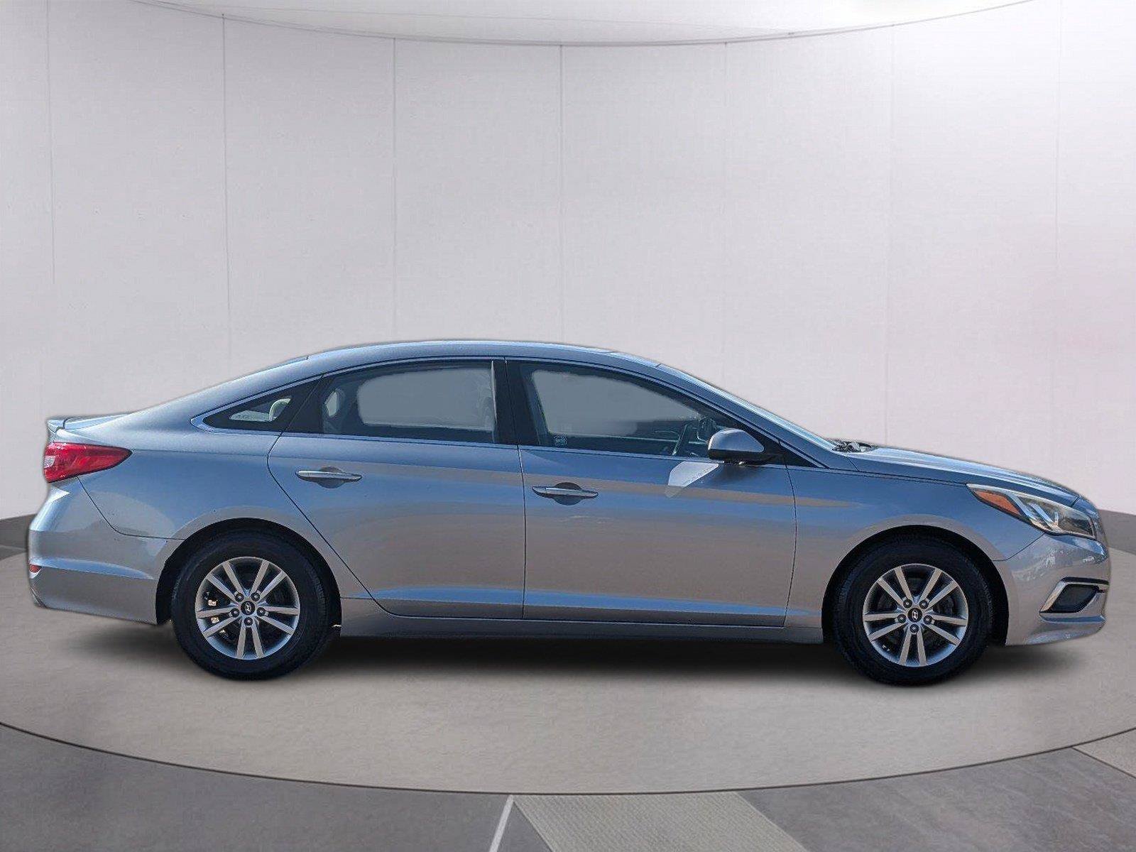 Used 2016 Hyundai Sonata SE FWD image 6