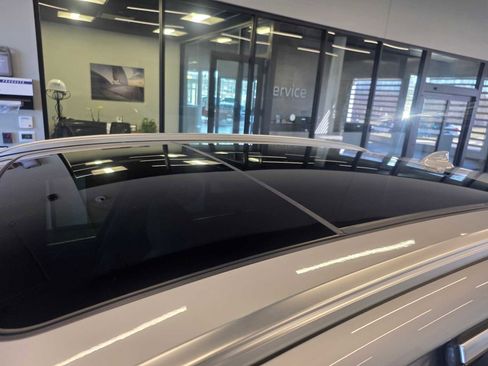 Used 2019 BMW X3 xDrive30i w/ Driving Assistance Package image 16